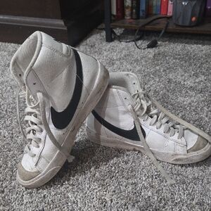 Nike Vintage High-Tops in White and Black Blazer - Size 5y - Popular Shoe!
